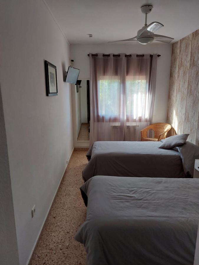 Hostal Braseria Tivissa Exterior foto